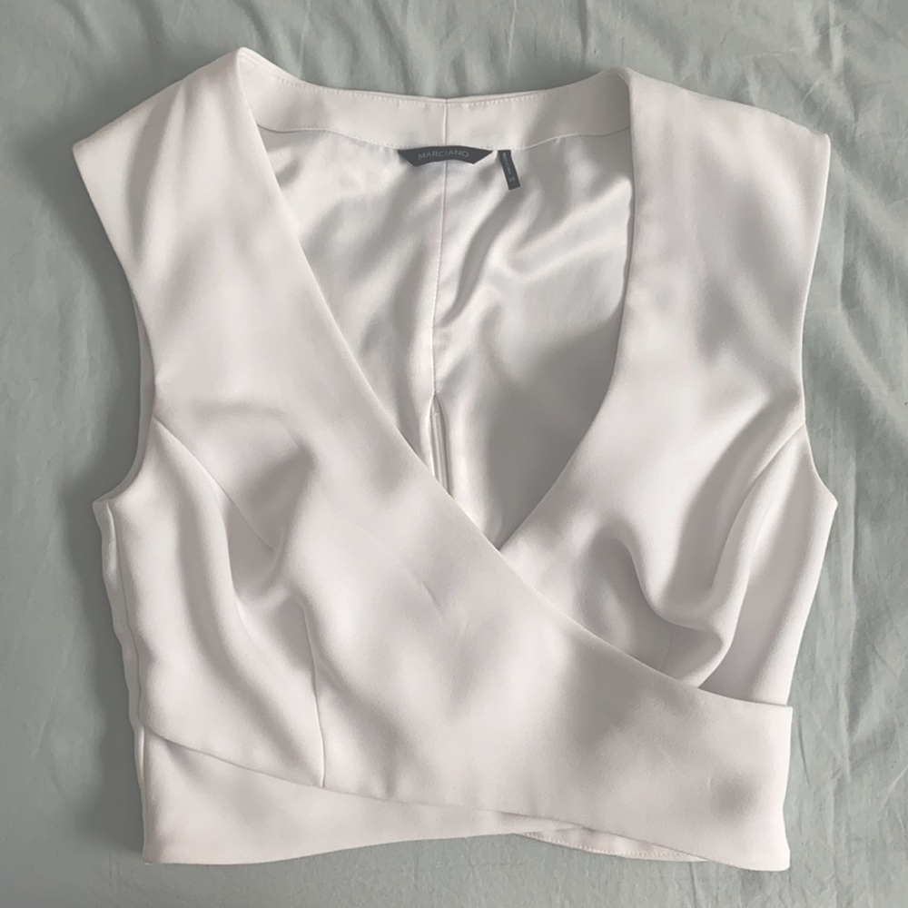 xs white top by MARCIANO